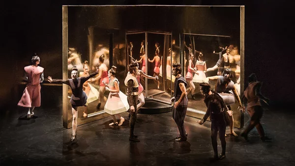 Μέσα στο ονειρικό παιχνίδι της «Κωμωδίας των Παρεξηγήσεων» βρέθηκαν τα μέλη του THE PASS by Schweppes