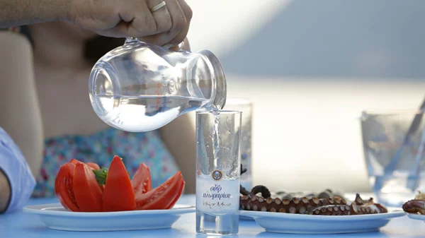 Η ιεροτελεστία του ούζου και της άνοιξης