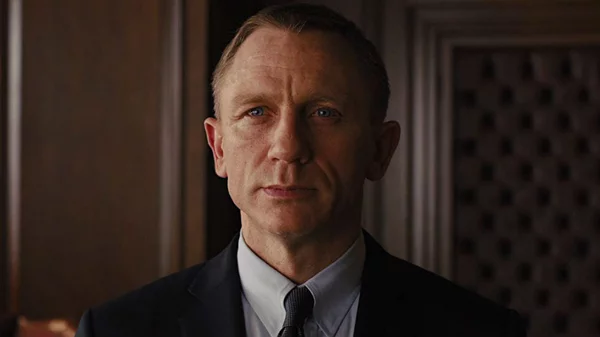 Το «Bond 25» αποκαλύπτει στην Τζαμάικα το πολυτελές cast του