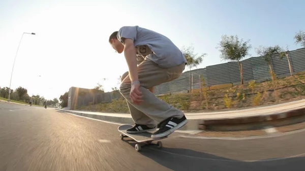 «Τα Στέκια» του skateboard στην ΕΡΤ2