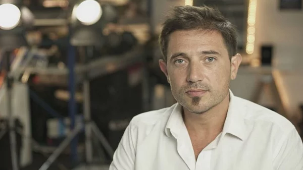 Μαθήματα giallo με τον Νικολάς Ονέτι