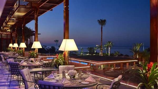 Δύο ξενοδοχεία και 4 εστιατόρια που δικαιολογούν το ταξίδι στη Λεμεσό