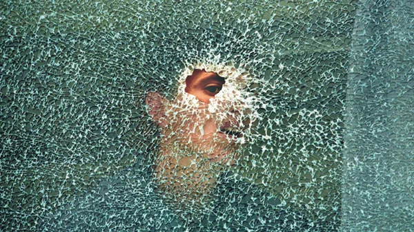 Athens Photo World: Ένας θεσμός για το φωτορεπορτάζ γεννιέται αυτόν τον Ιούνιο, με έμβλημα τον Γιάννη Μπεχράκη