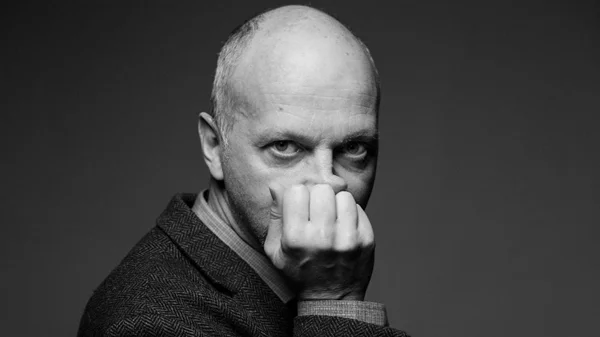 Ο Βάιτ Χέλμερ και η ποιητική μοναξιά του «Σουτιέν»