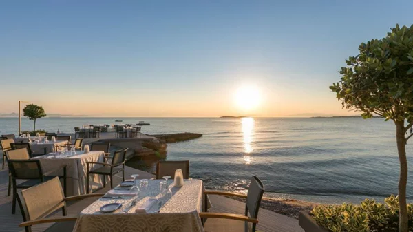 Μύρισε καλοκαίρι στο «Mythos by Divani»