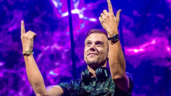 Το Unite with Tomorrowland μεγαλώνει και… μετακομίζει