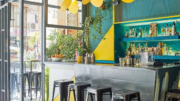 Το Tyco γίνεται ενός και το γιορτάζει