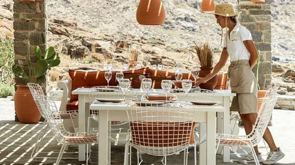 Ετοιμάζουμε «νόστιμες» βαλίτσες για Πάρο