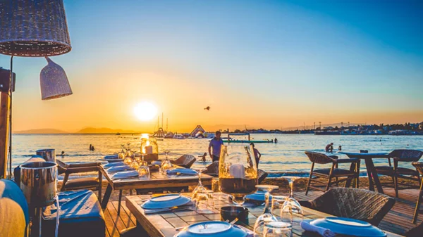 «Balux Cafe: The House Project»: Το καλοκαιρινό cosy meeting point