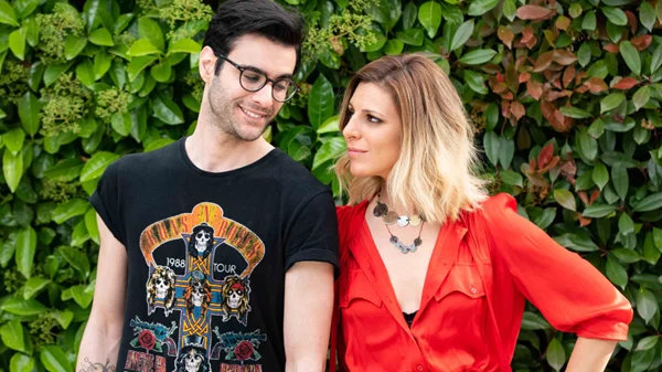 Ποιοι είναι οι top μουσικοί ήρωες της Angelika Dusk και του Ίαν Στρατή που θα ακούσουμε στον Κήπο του Μεγάρου;