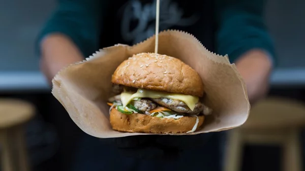 Ποιο είναι το καλύτερο street food της πόλης;