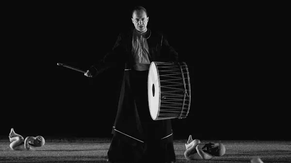 Ο Δημήτρης Λιγνάδης μιλά για το αρχαίο δράμα, την αλήθεια και τη μοίρα