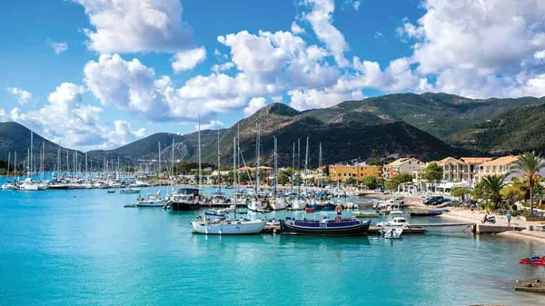 Με αυτά τα υλικά φτιάχνεται το καλύτερο κοκτέιλ της Λευκάδας 