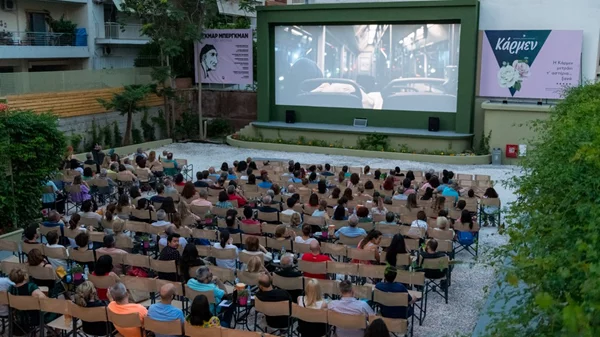 Το θρυλικό Κάρμεν άνοιξε τις πόρτες του με αποκλειστική πρεμιέρα για το THE PASS by Schweppes