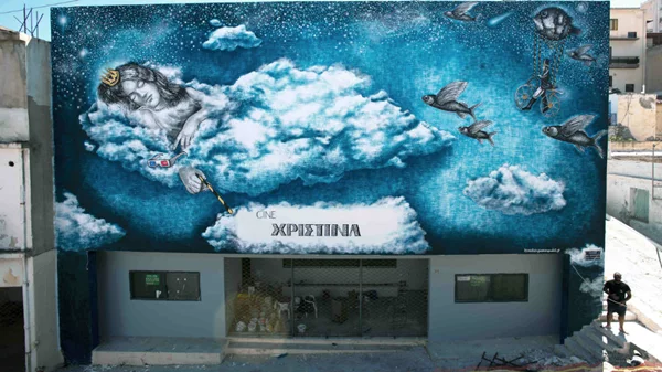 Οι σκάλες του Αγίου Νικολάου γέμισαν με «πνεύματα»