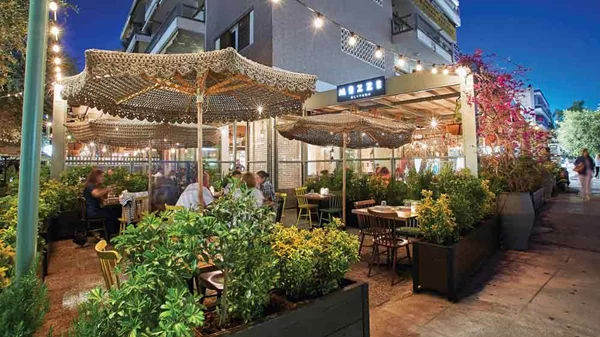 Η χαρά του τρώγειν στο «Mezze Glyfada» 