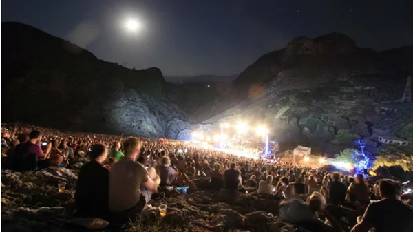 Δύο τοπικά φεστιβάλ της Κρήτης σε καλούν να ανακαλύψεις μια άλλη όψη του νησιού