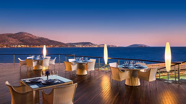 Δοκιμάσαμε τις φίνες μεσογειακές γεύσεις του "Captain’s House"