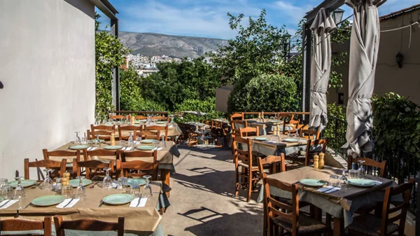 «Θέσπις»: Γευστικά ποιήματα στην Πλάκα