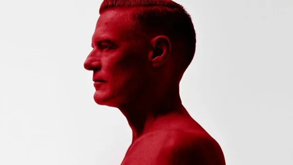 Ο Bryan Adams στην Αθήνα. Η προπώληση άρχισε!