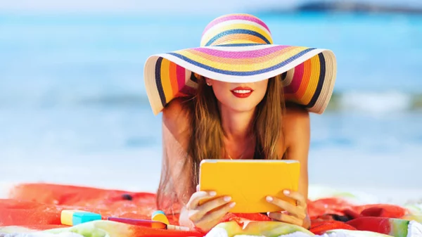 Πόσες ταινίες και σειρές χωράνε στη βαλίτσα σου;