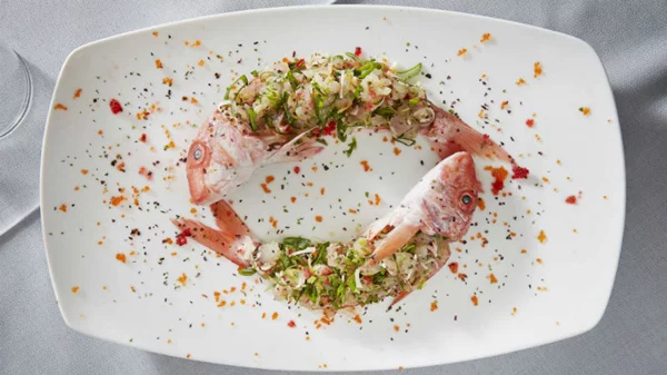 Ποια εστιατόρια μας κλείνουν ραντεβού στο νησί;