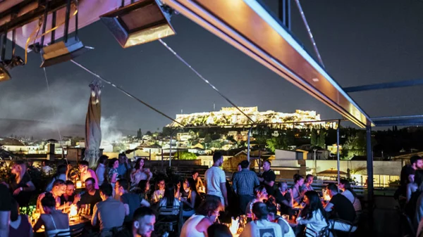 Πέντε ξεχωριστές ταράτσες για cocktails με θέα