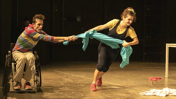 Η Συντεχνία του γέλιου ξαναχτυπά! 