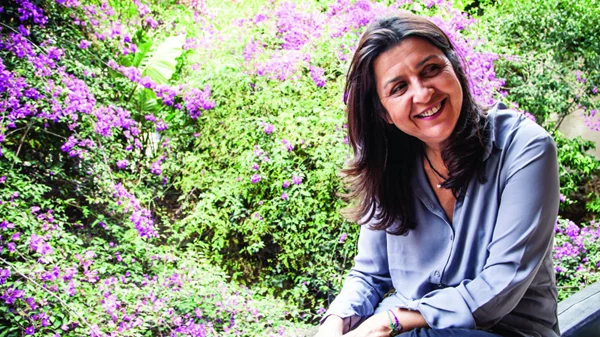 Μαρία Παπαγιάννη: «Οι ιστορίες που γράφω πάνε… “Ως την άκρη του κόσμου”»