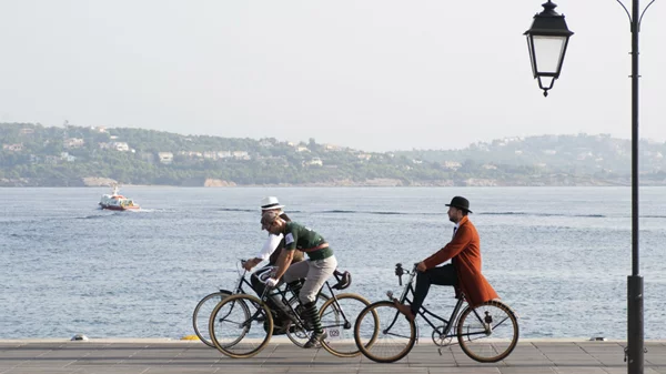 Τι μας περιμένει στο φετινό Spetses Tweed Run;