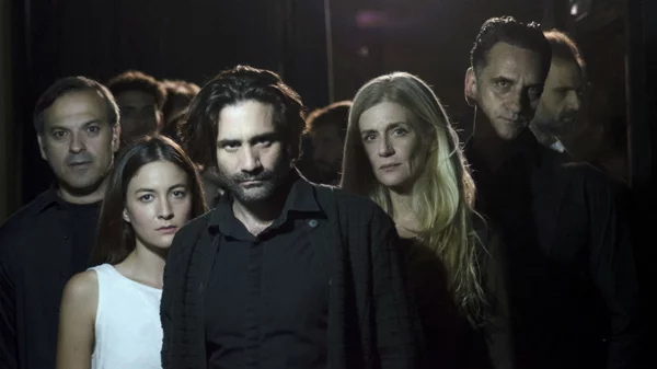 Οι πρώτες φωτογραφίες του «Άμλετ» που σκηνοθετεί η Κατερίνα Ευαγγελάτου