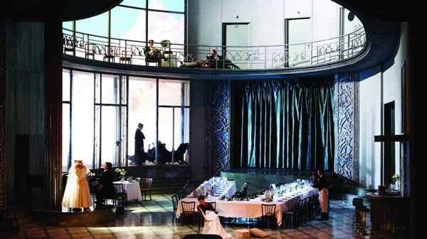 Η «Υπνοβάτις» είναι μια παράσταση πέραν της ειδυλλιακής αθωότητας