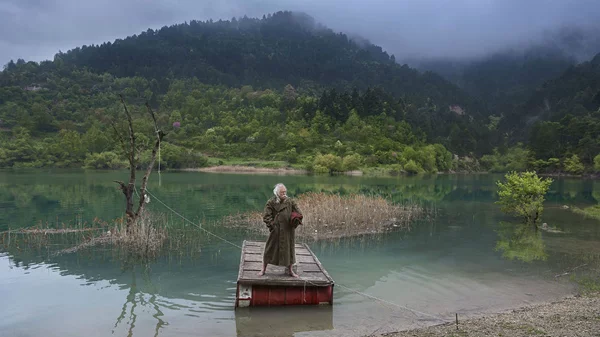 Η 7η Μπιενάλε Σύγχρονης Τέχνης Θεσσαλονίκης προτείνει μια νέα «Στάση» απέναντι στην παθογένεια των θεσμών και τη σχέση της τέχνης με την αγορά