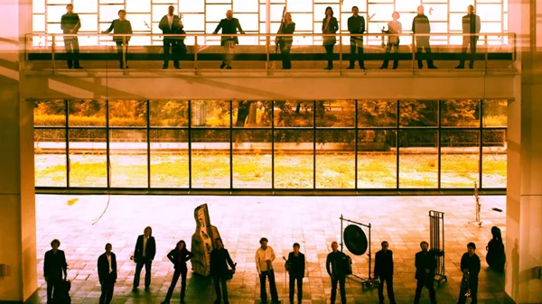 To «Happiness Machine» φέρνει ένα 24ωρο μουσικής ευτυχίας στη Στέγη