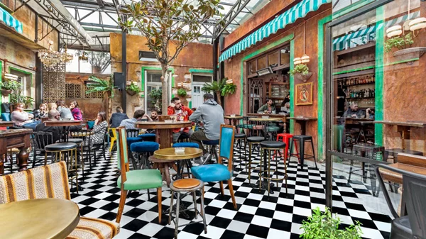 Bartenders από το εξωτερικό έρχονται να καταλαβούν τις αθηναϊκές μπάρες