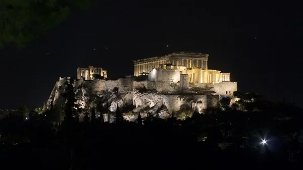 Η Ακρόπολη φωτίζεται στα μπλε της UNICEF για τα Δικαιώματα του Παιδιού