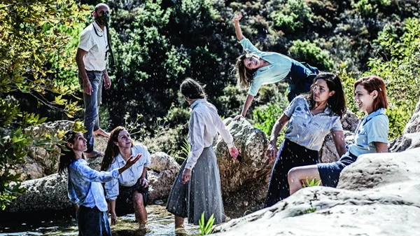 Η Αργυρώ Χιώτη μας δίνει μια γεύση από το «Νερό της Κολωνίας»