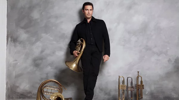 Έρχονται τα Χριστούγεννα στο Μέγαρο!