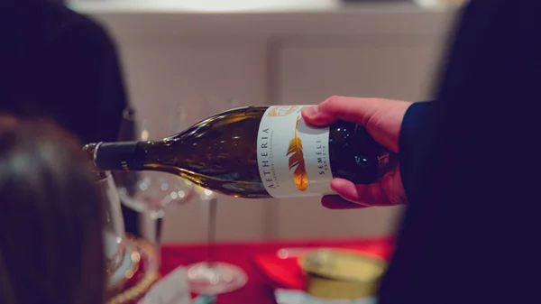 Ένα αιθέριο κρασί για τις χρυσές μέρες των γιορτών