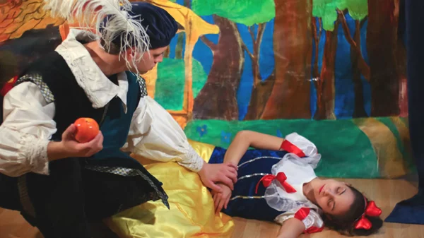 Θέατρο για παιδιά στην αγγλική παρακαλώ!