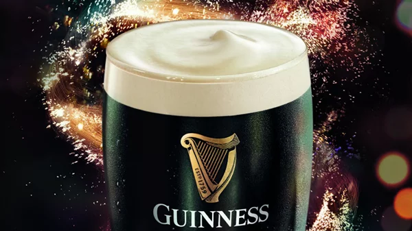 120 Black & White Christmas parties... Έτοιμοι;