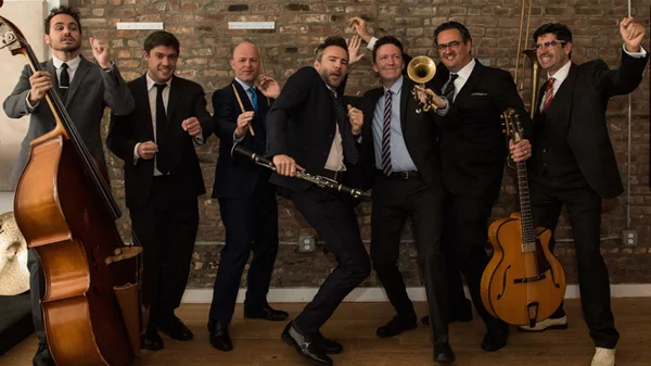 13 μουσικές προτάσεις σε γιορτινό πνεύμα