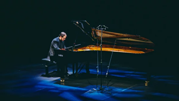 Η μαγεία του ρομαντικού πιάνου στην …Εναλλακτική Σκηνή της ΕΛΣ!