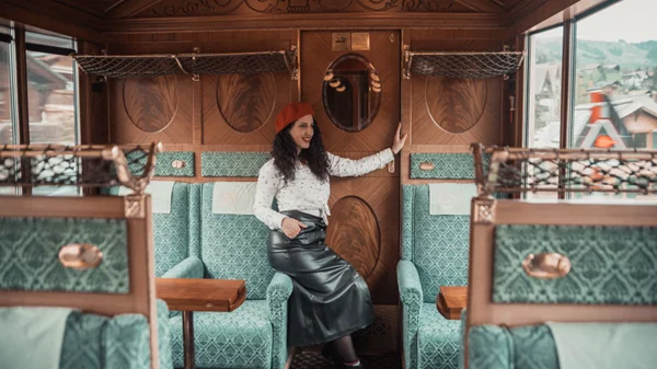 Ταξιδέψαμε πίσω στο χρόνο στις Ελβετικές Άλπεις με το τρένο της Μπελ Επόκ