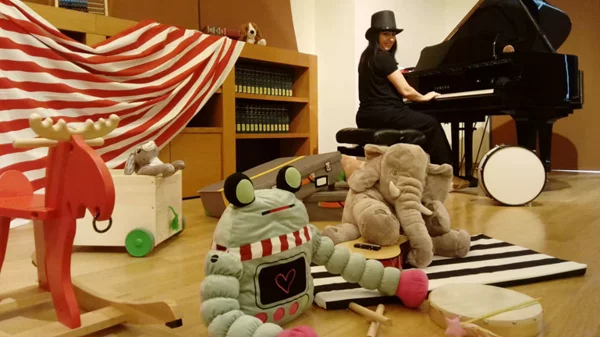 Μουσικόφιλα ζωάκια και κλασικοί συνθέτες δίνουν ρυθμό στις Κυριακές