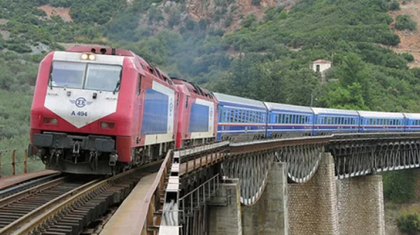 Λογοτεχνία Παντού: Παραμύθια στο τρένο Αθήνα-Θεσσαλονίκη από την Λίλη Λαμπρέλλη