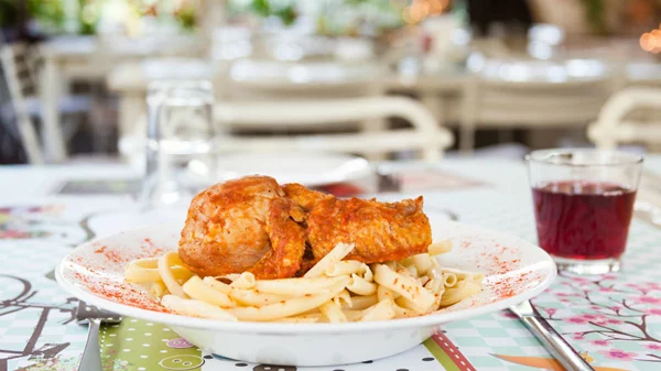 Νέες νοστιμιές μαγειρεύει η «Μπεμπέκα» 