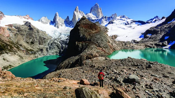 Ποιοι είναι οι νέοι νομάδες και γιατί μονοπωλούν τις νέες ταξιδιωτικές τάσεις;