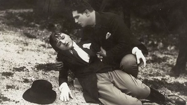 «Οι Απάχηδες των Αθηνών»: Ανακαλύψτε την πρώτη άδουσα και ηχητική ταινία στην ιστορία του ελληνικού σινεμά