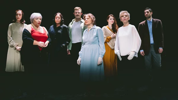 Οι «Μάρτυρες των Αθηνών» ζωντανεύουν με αίσθημα την Αθήνα της Κατοχής 